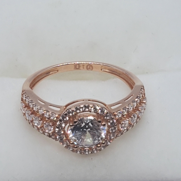 14 KT Rose Gold CZ Ring - Picture 3 of 7